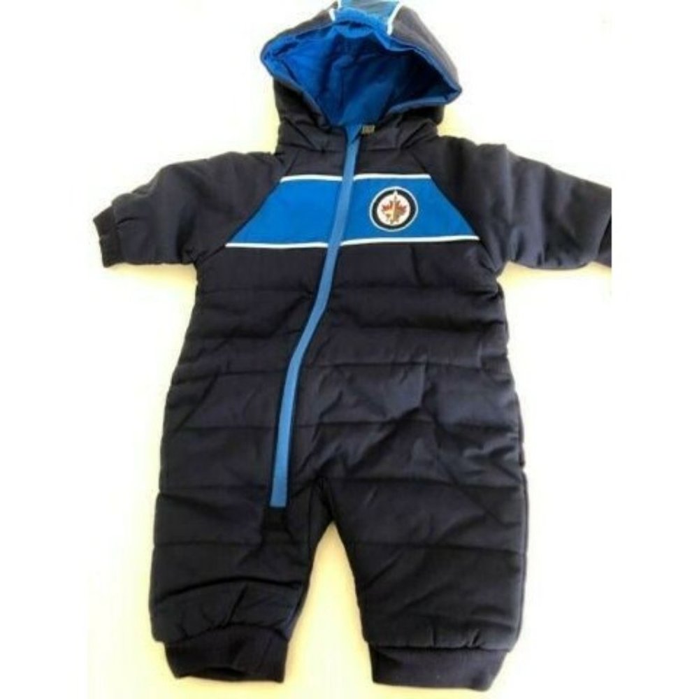 Outerstuff NHL Winnipeg Jets Infant Puck Drop Puff